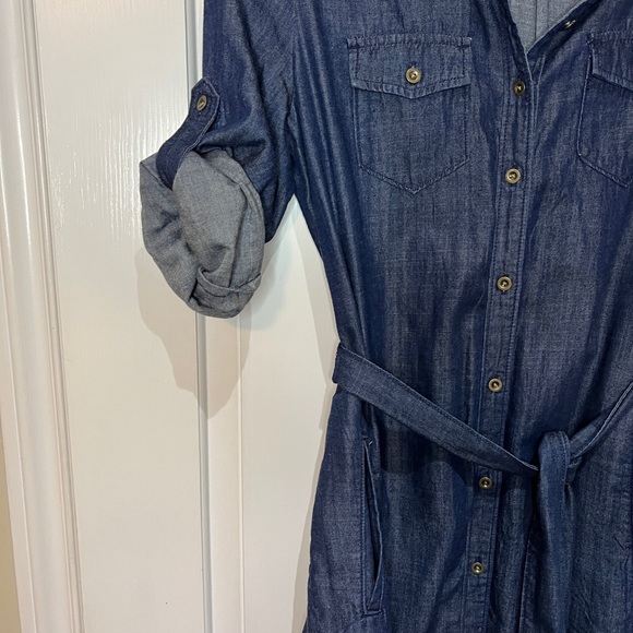 Banana Republic - Picture 2 of 3